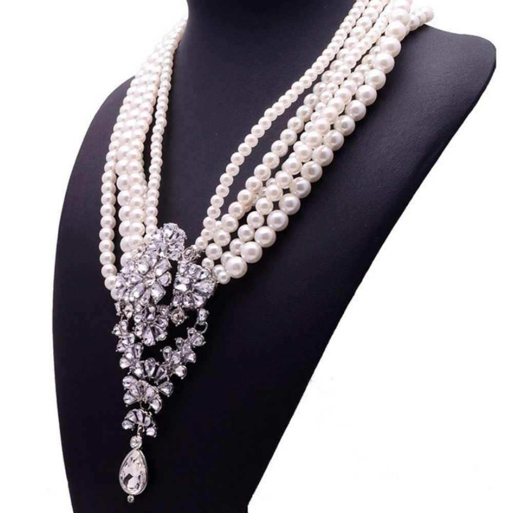 Necklace & Earrings - Diamonds and Pearls White - Picture 6 of 8